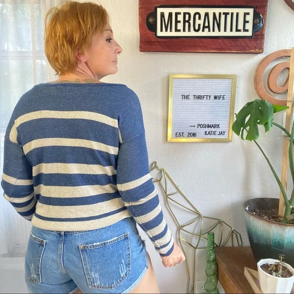 Sweet n Sinful Striped Blue / Cream Classic Casual Knit Top Size Small - Picture 4 of 15